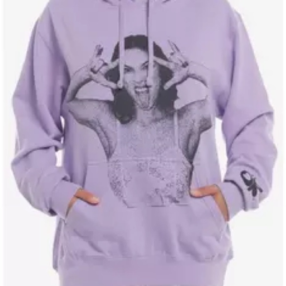 ISO Olivia Rodrigo Rock Jumbo Print Girls Hoodie Hot Topic Small